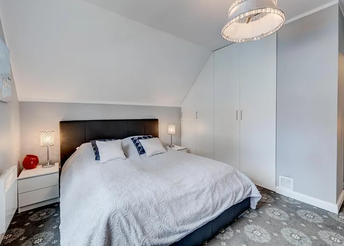 Willa Miedzywodzie بيت للعطل *