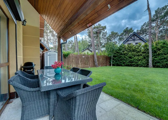 Willa Miedzywodzie Nyaraló Międzywodzie