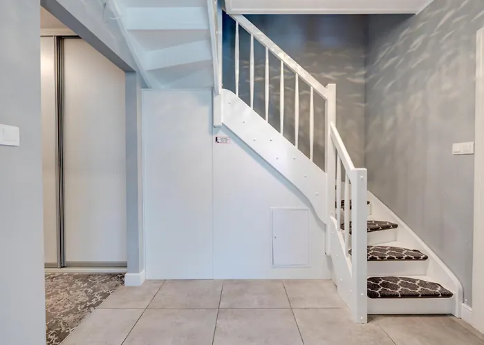 Willa Miedzywodzie * مينزفوجة